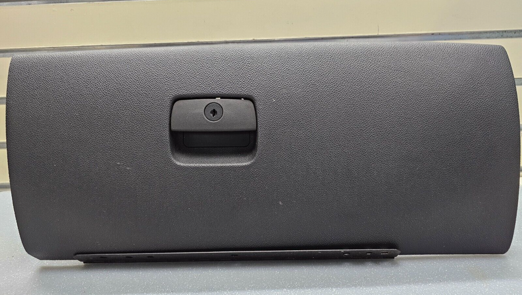 07-14 Silverado SIERRA Dash UPPER GLOVE BOX Storage Compartment Door Black G4
