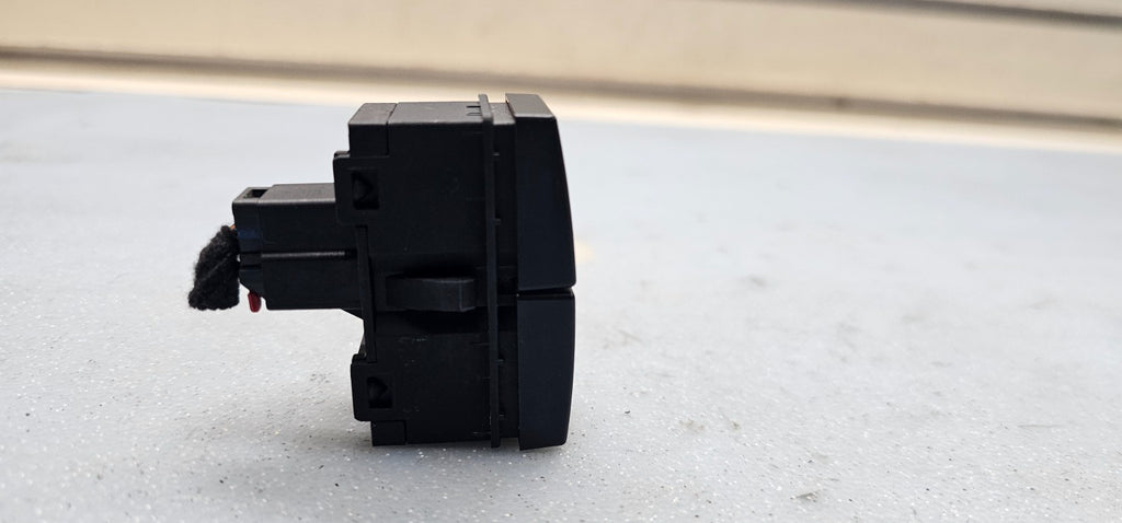 🔥05-07 FORD Focus Emergency Hazard Light Flasher Button Control Switch  BLACK