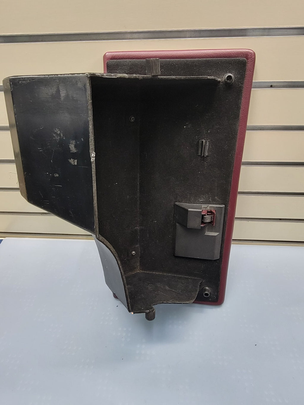 🔥1995-1997 Ford Crown Victoria Glove Box Burgundy w/ Hinge OEM 64269