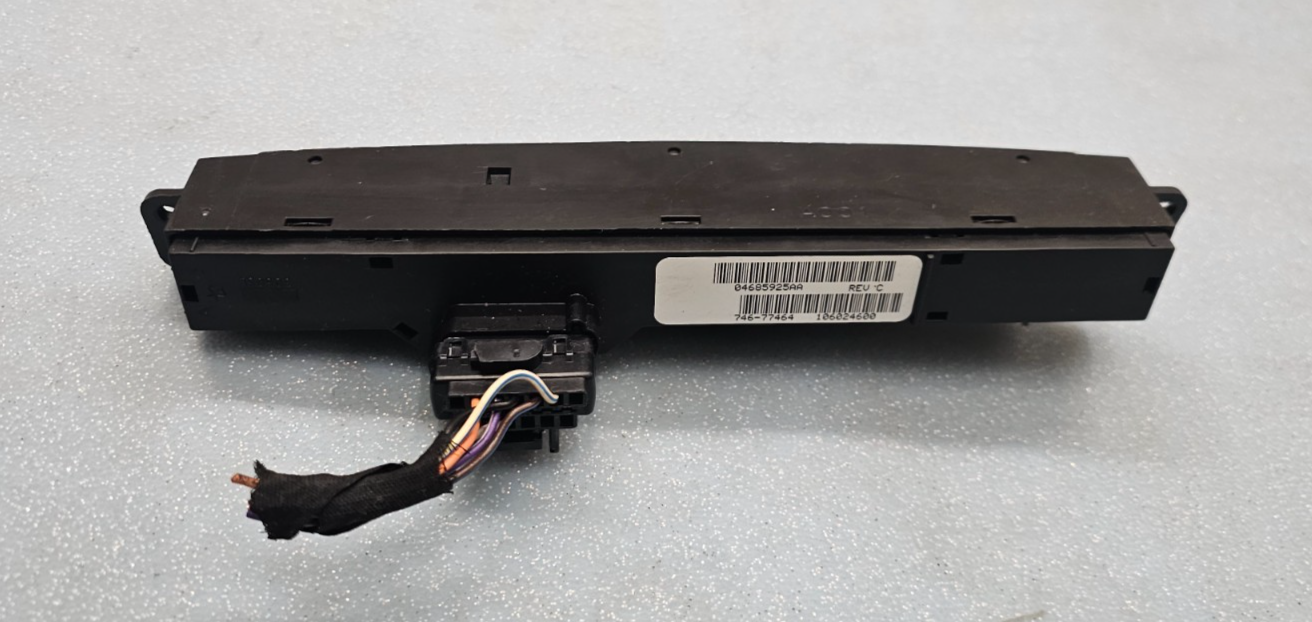 🔥2001-2007 Town & Country Caravan Rear Wiper Hazard Switch OEM SW32