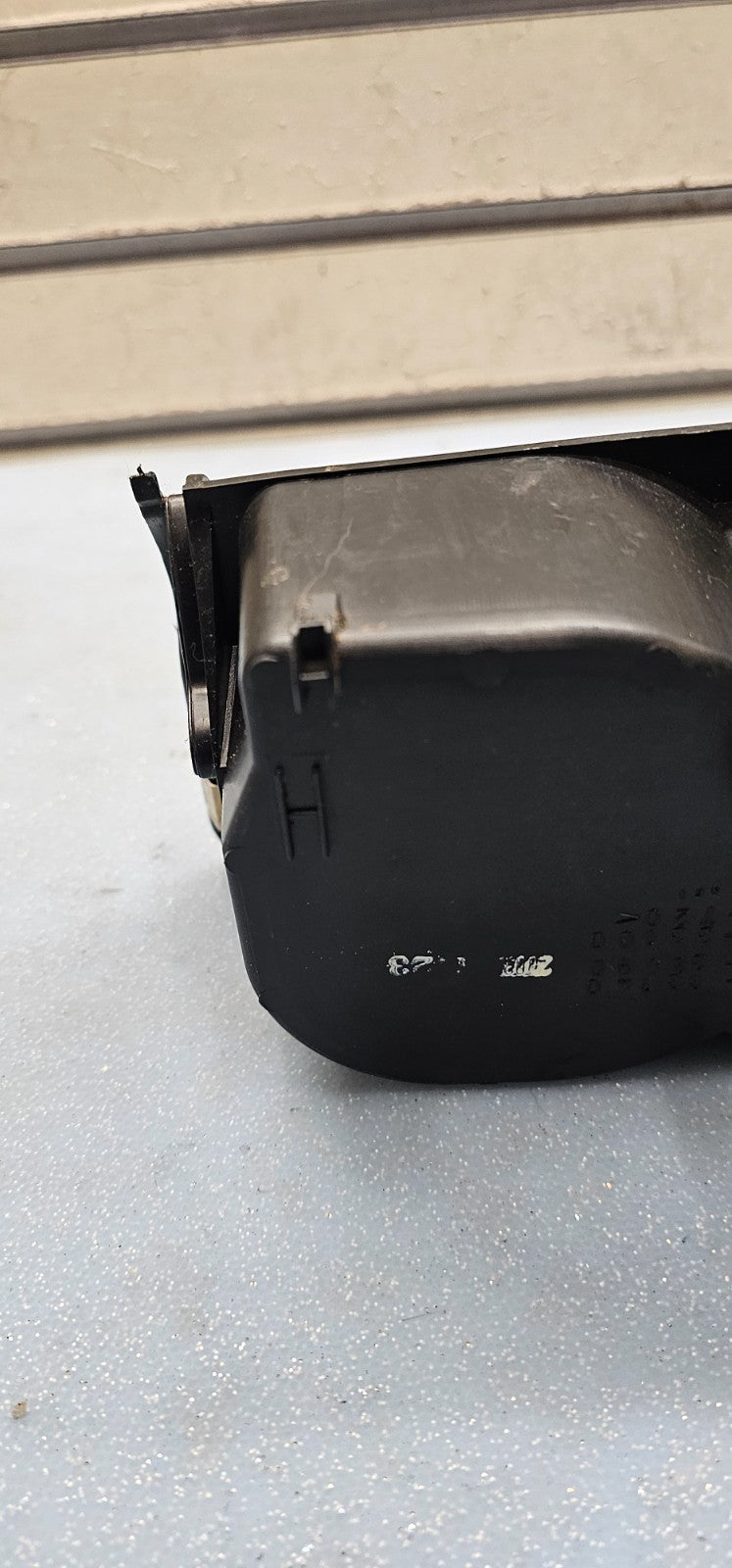 🔥02-06 CAMRY Center Console CUP DRINK HOLDER Assembly Driver Separator Black