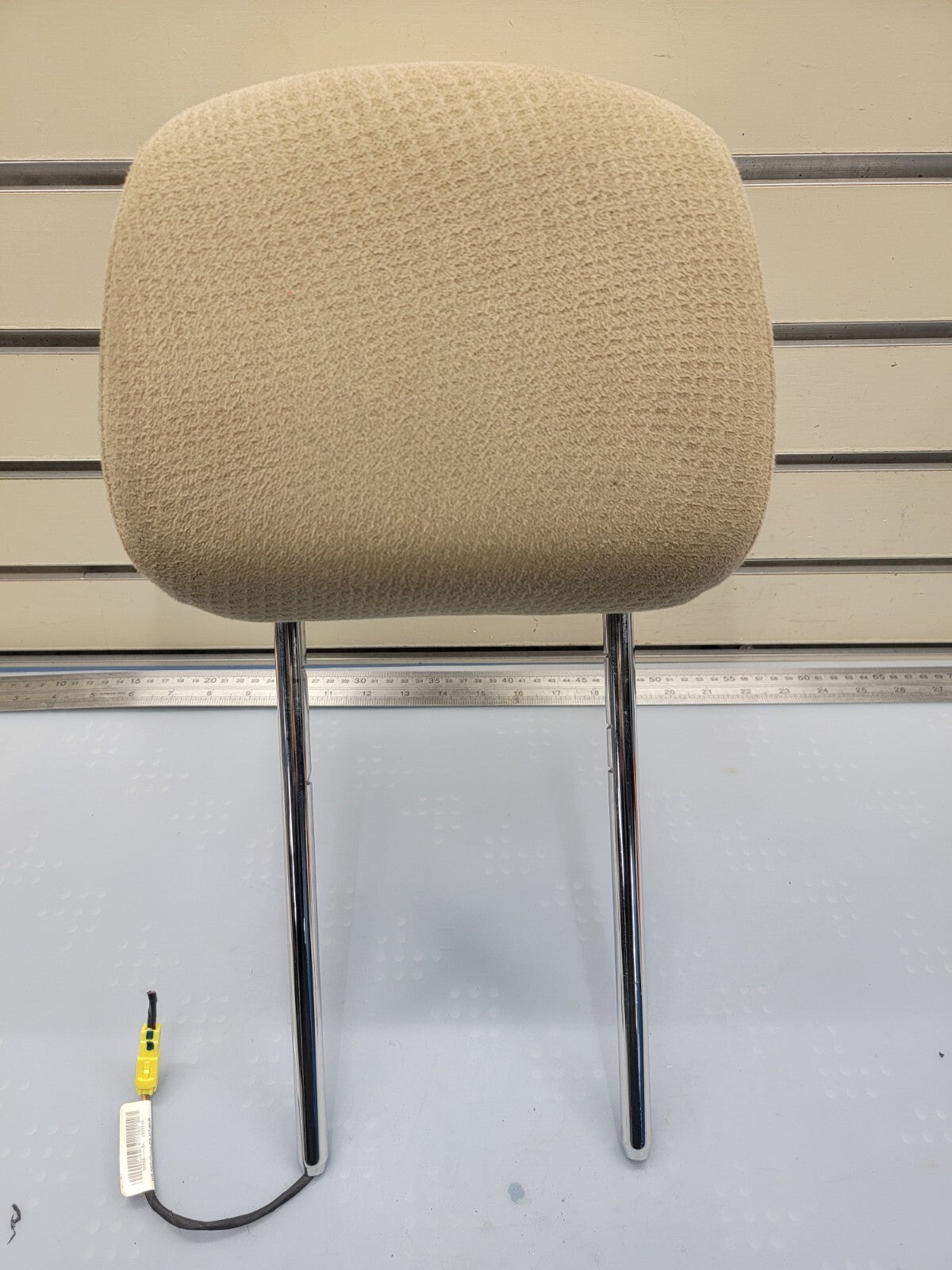 11-16Chrysler Town COUNTRY Grand CARAVAN Front Seat HEADREST LH&RH ClothTan CH50
