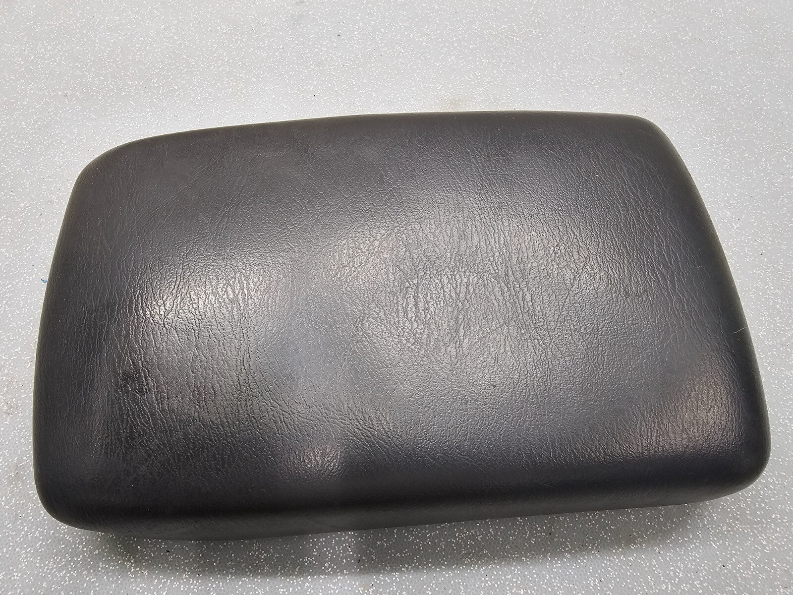 02-06 CAMRY SOLARA LEXUS ES330 CENTER CONSOLE LID ARM REST COVER ASSEMBLY BLACK