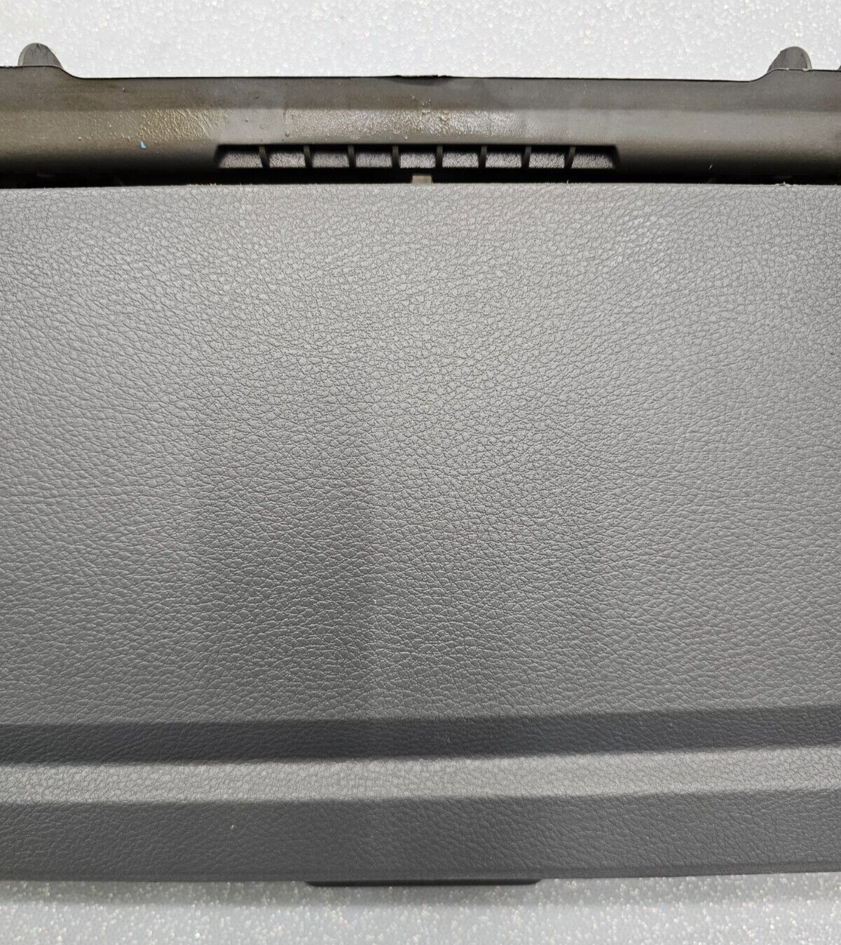 🔥13-18 DODGE RAM LARAMIE UPPER GLOVE BOX STORAGE COMPARTMENT DOOR ASSEMBLY GRAY