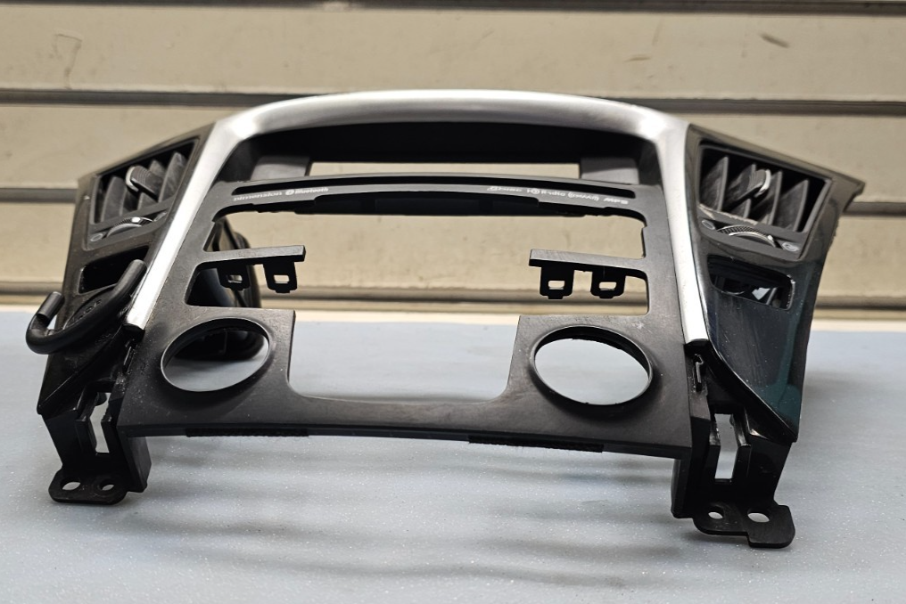 11-14 Hyundai Sonata Center Dash Radio Surround Bezel Trim Panel Climate BLACK