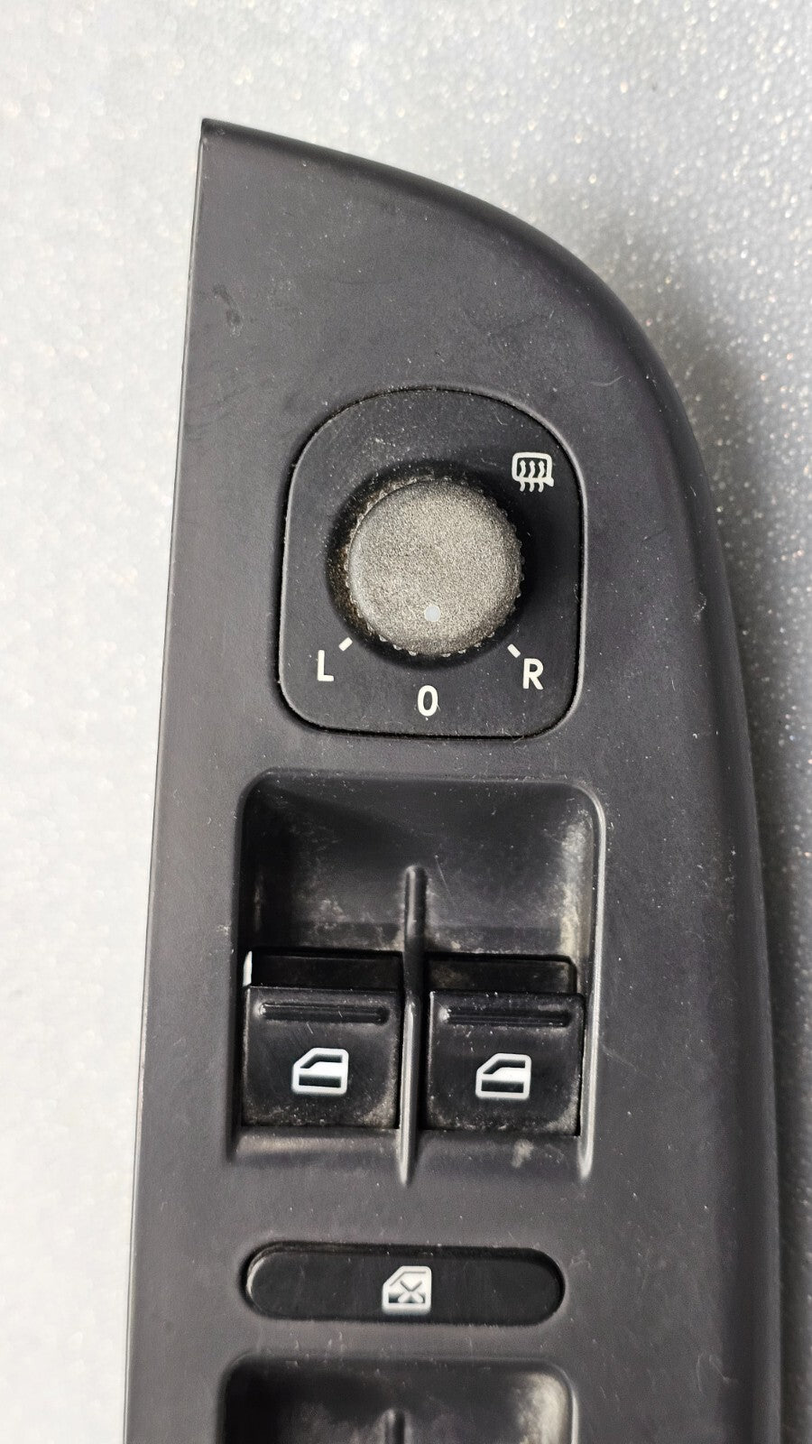 05-10 Passat Golf Jetta Rabbit Left Driver Door Master Power Window Switch Black