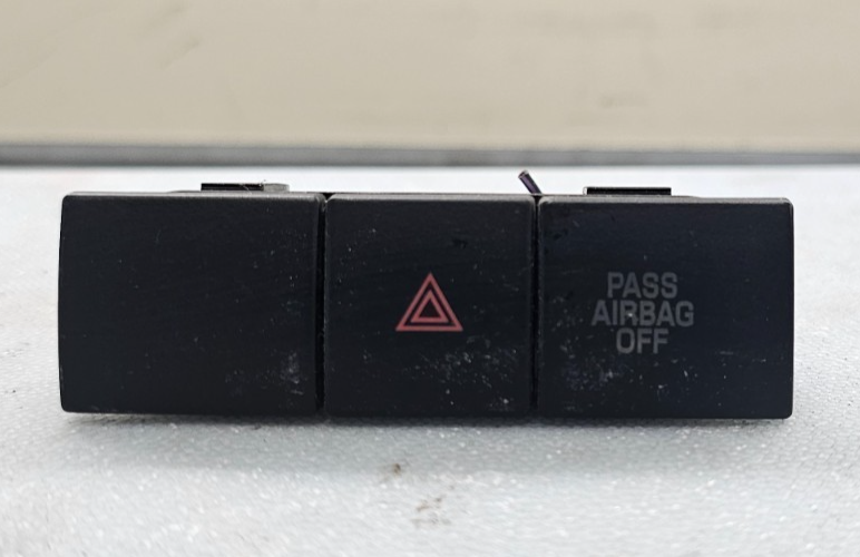🔥06-09 FUSION MERCURY MILAN CENTER DASH HAZARD BUTTON SWITCH PASS RADIO BEZEL