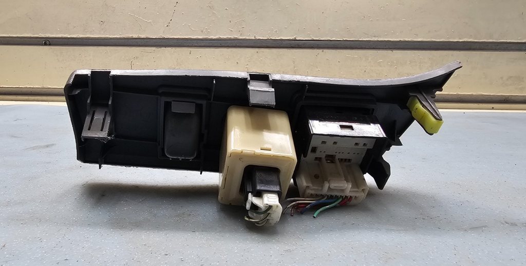 🔥01-05 Toyota RAV4 Mirror Switch Panel OEM Gray