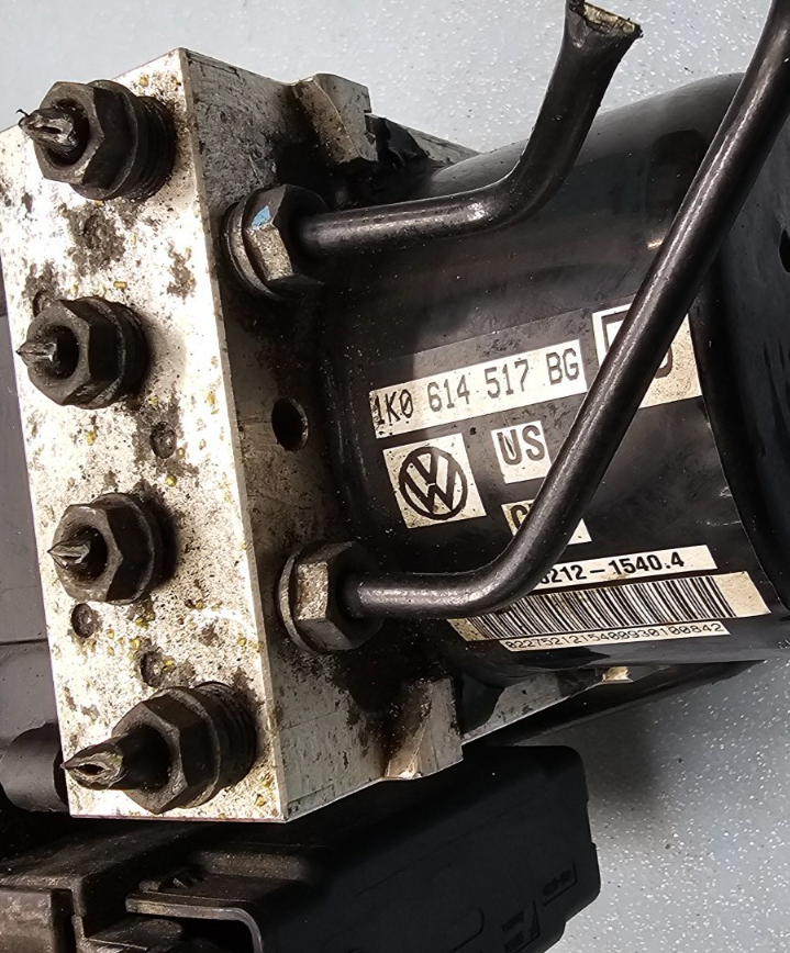 🔥10-11 Volkswagen VW Golf Jetta EOS ABS Brake Pump & Anti-Lock Module Assembly