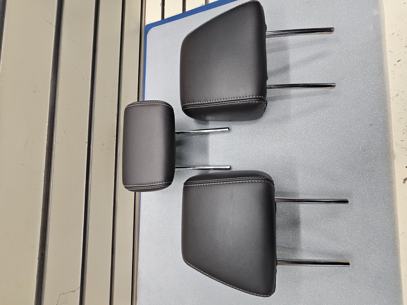 🔥2012 - 2014 Ford Focus Set of 3 Rear Headrests Black Leather OEM