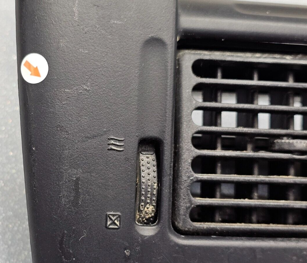 🔥02-05 FORD EXPLORER RADIO AUDIO CLIMATE TEMPERATURE CONTROL BEZEL TRIM BLACK