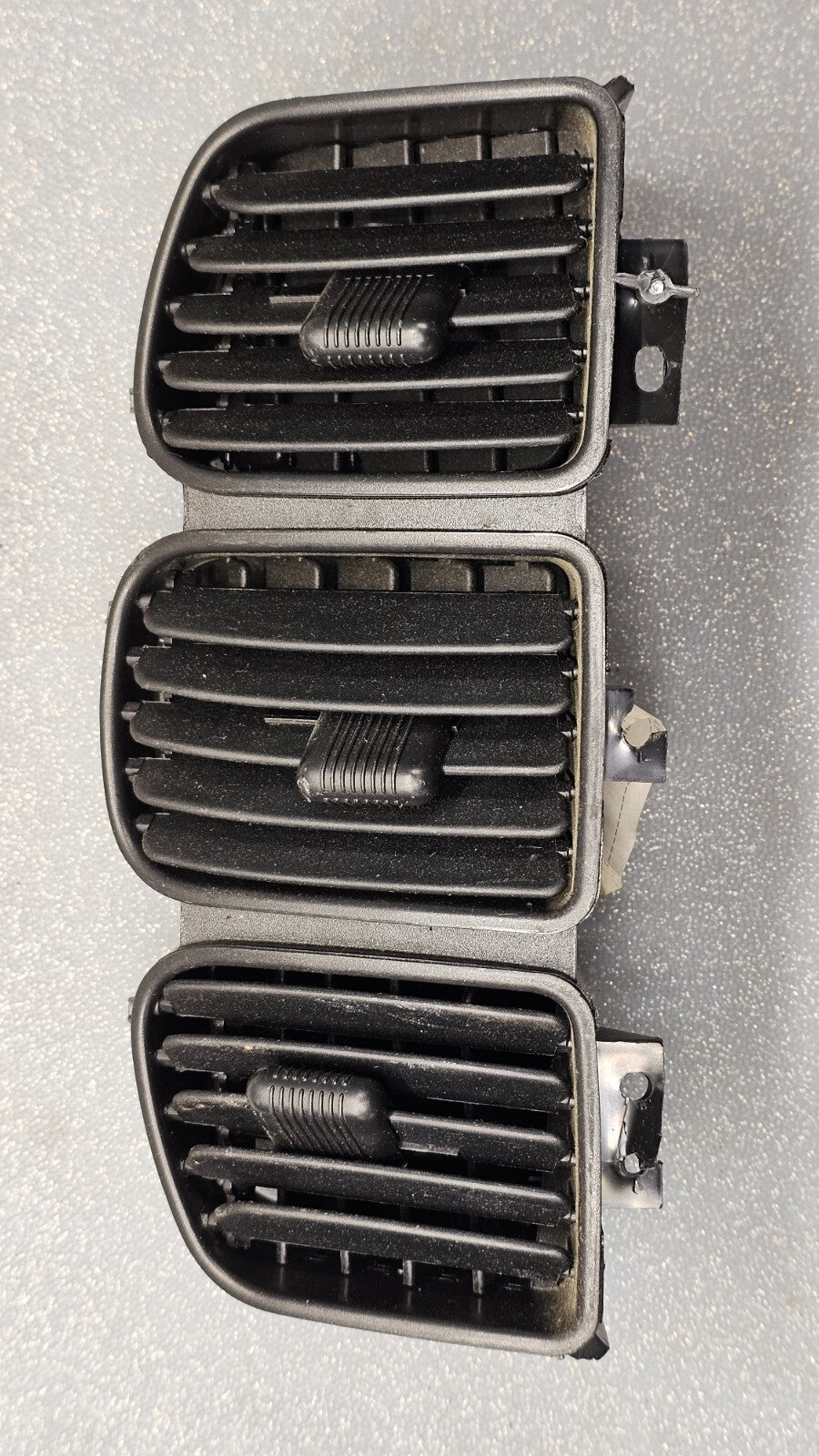 🔥 01-07 Dodge Grand Caravan Dash Center Air Vents A/C AC Heater Panel  Black