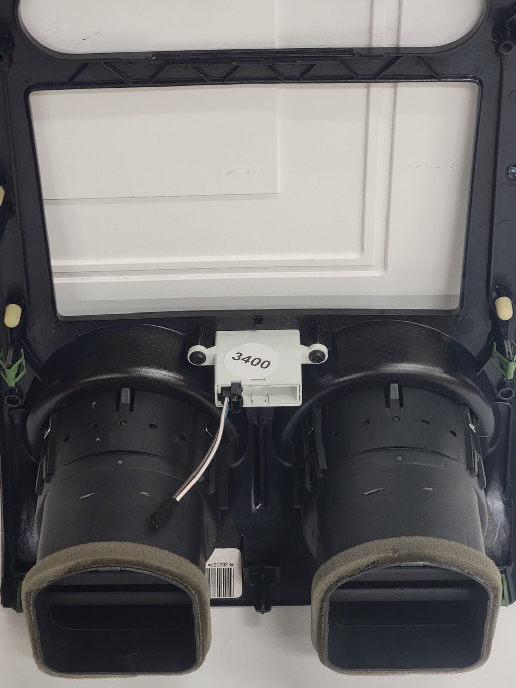 08-09 Ford Taurus X Center Dash Air Vents Radio Climate Control Trim Carbon VT64