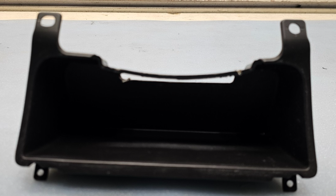 🔥07-09 Pontiac Torrent Center Lower Dash Storage Compartment Box  OEM