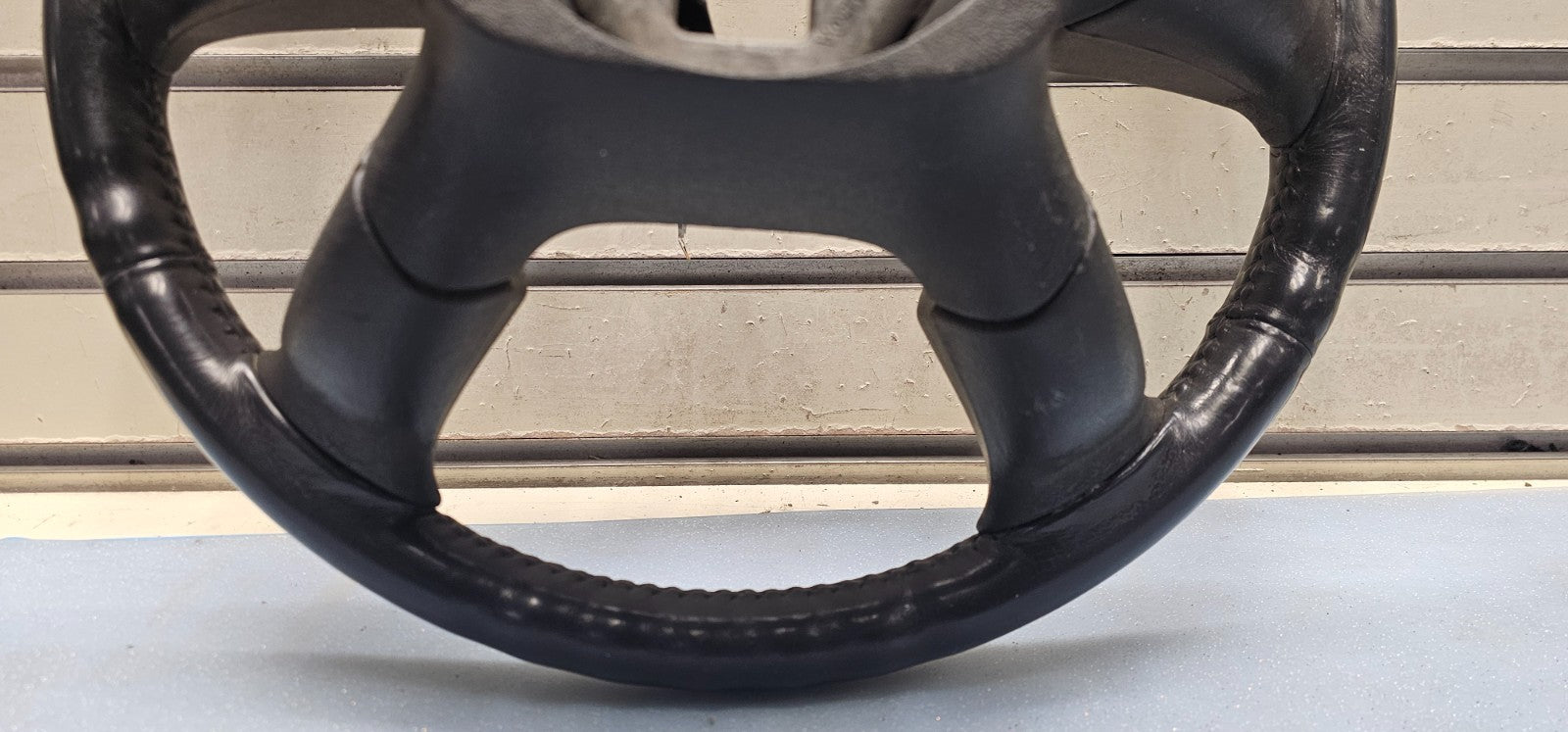 🔥03-06 SILVERADO SIERRA YUKON TAHOE SUBURBAN STEERING WHEEL LEATHER BLACK