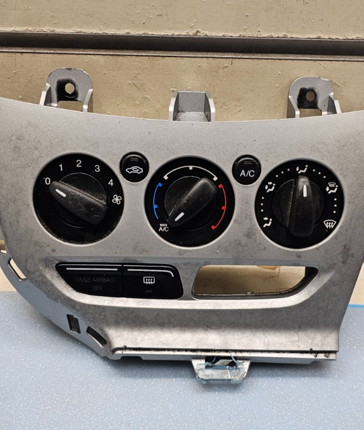 🔥12-14 FORD FOCUS A/C HEATER CLIMATE CONTROL Dash Bezel Temperature SILVER OEM