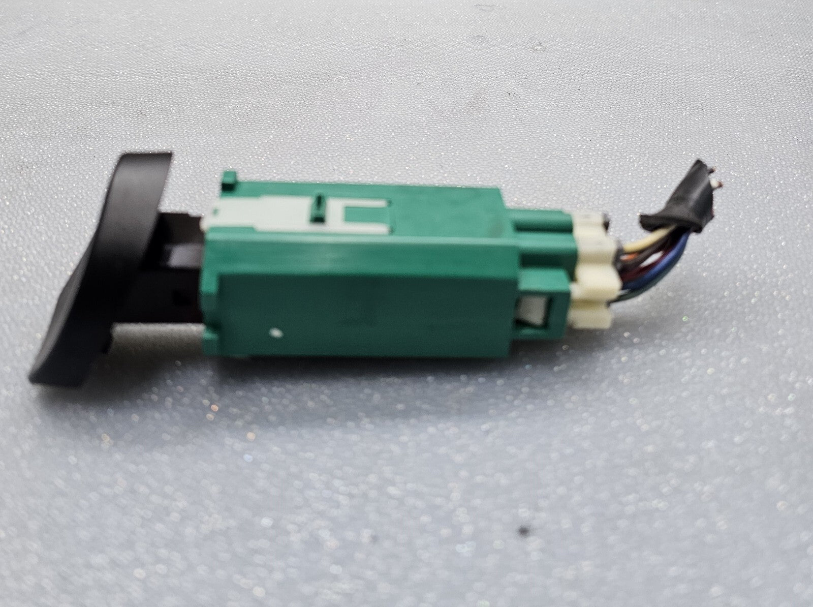🔥2000-2005 Chevrolet Impala Hazard Warning Switch Dorman 924-602 SW50