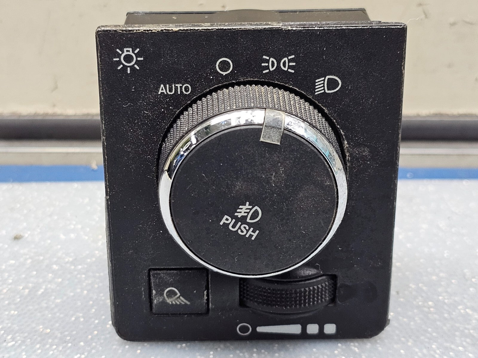 09-12 DODGE RAM 1500 2500 3500 4500 5500 HEADLIGHT FOG LIGHT DIMMER SWITCH LAMP