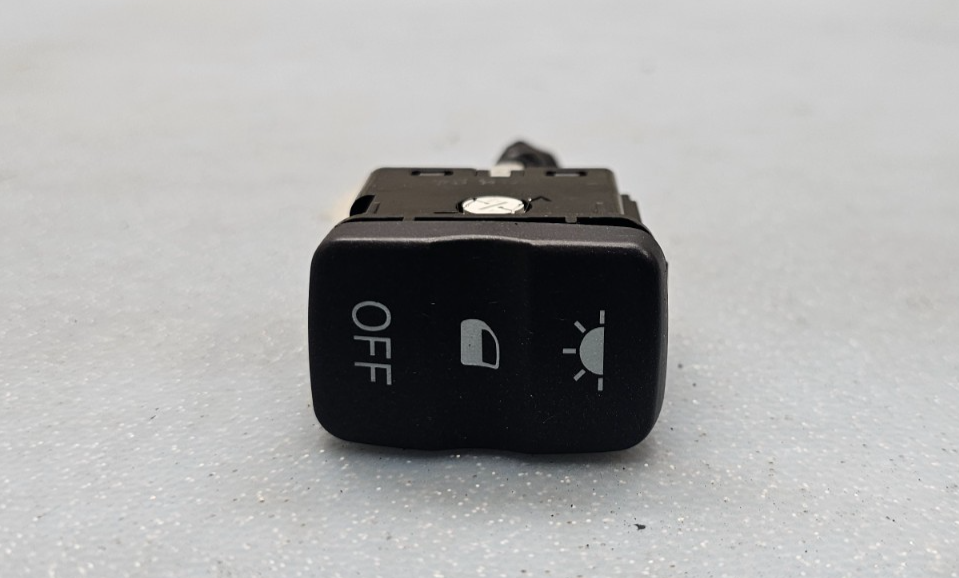 🔥2006-2008 Honda Pilot Dome Light Lamp Off Control Button Switch Black SW16