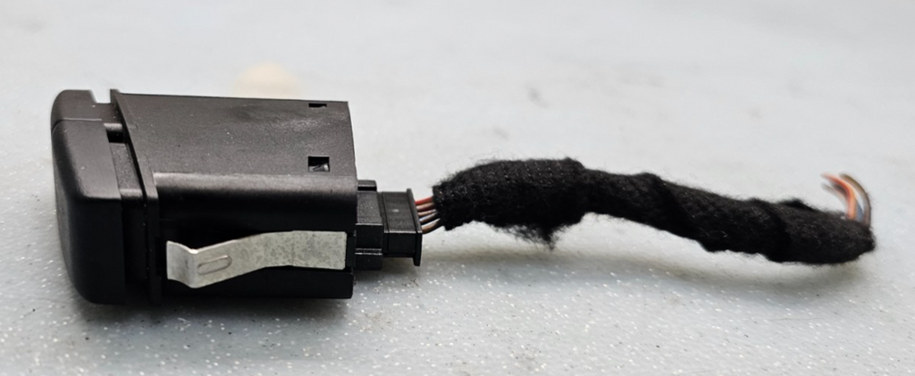 🔥2004-2010 BMW X3 Center Dash Warning Hazard Central Lock Switch OEM