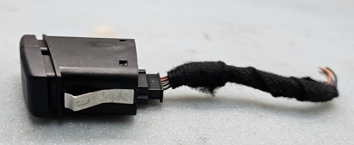 🔥2004-2010 BMW X3 Center Dash Warning Hazard Central Lock Switch OEM