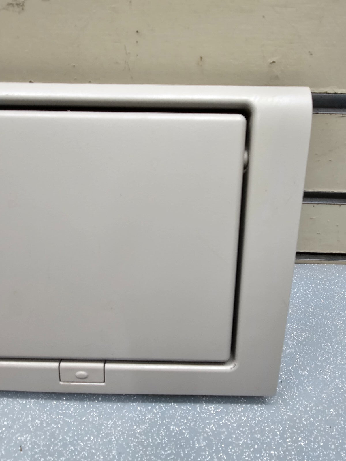 🔥07-17 ENCLAVE ACADIA REAR OVERHEAD ENTERTAINMENT TV SCREEN Transceiver Gray