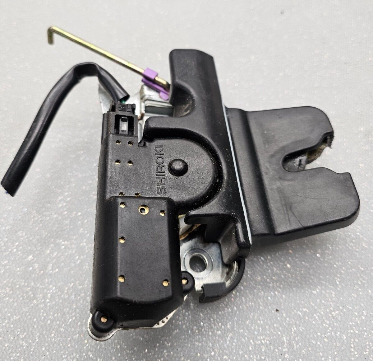 02-06 Toyota Camry Trunk Deck Lid Latch Power Release Lock Actuator ASSEMBLY OEM