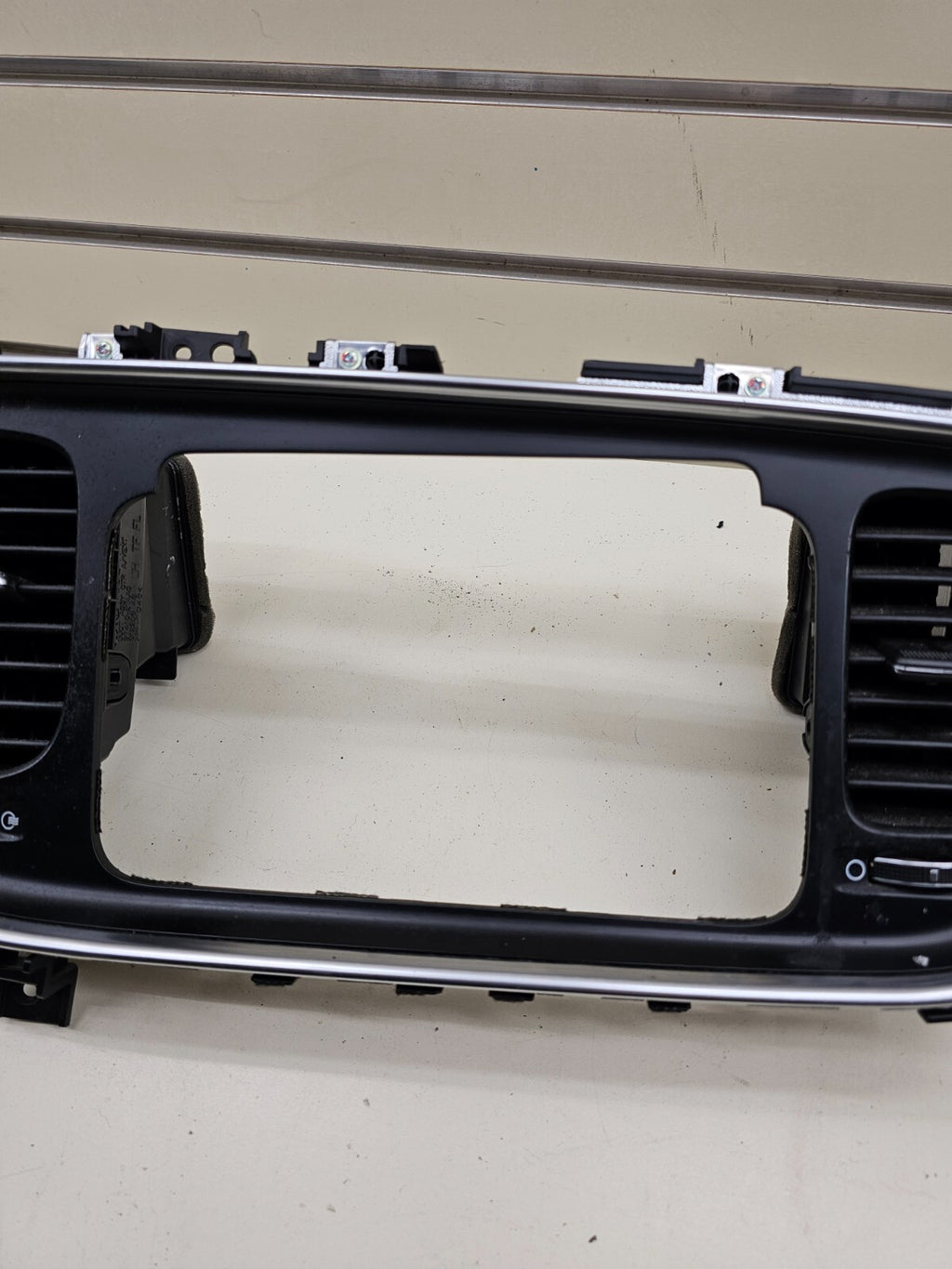 14-15 KIA OPTIMA CENTER FRONT DASH RADIO SURROND BEZEL TRIM PANEL ASSEMBLY BLACK