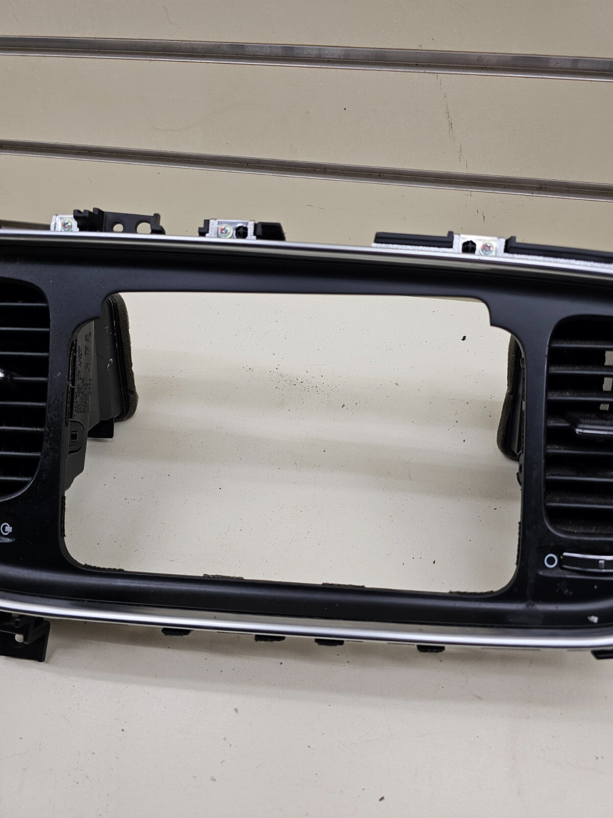 14-15 KIA OPTIMA CENTER FRONT DASH RADIO SURROND BEZEL TRIM PANEL ASSEMBLY BLACK