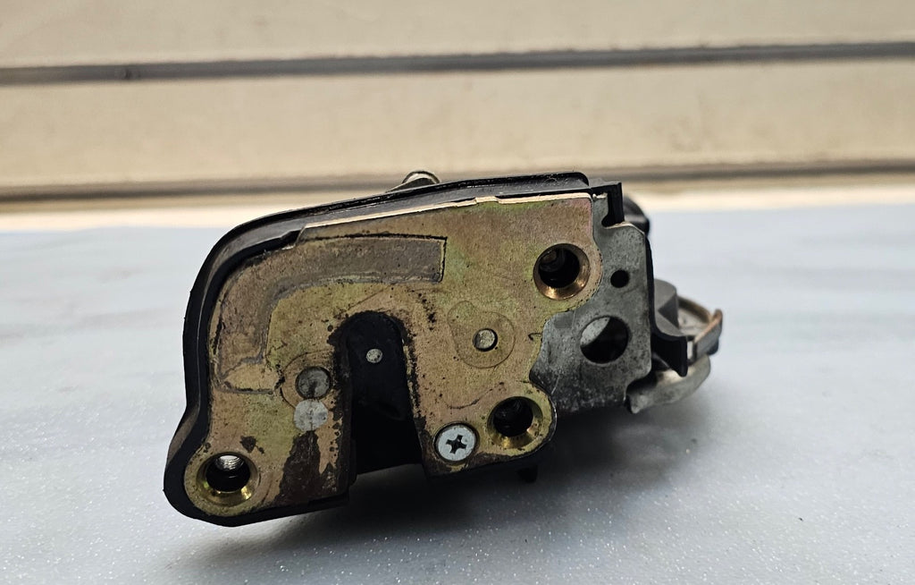 97-01 Toyota Camry Sedan Rear Passenger RH Door Latch Power Lock Actuator  OEM