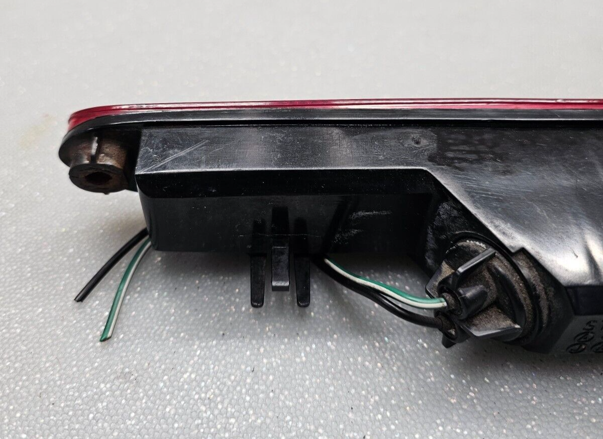 🔥2005-2007 Honda Odyssey Spoiler Third Brake Light Tail Light Assembly OEM