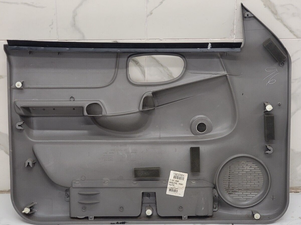 98-04 Chevy Blazer Jimmy S-10 GMC Sonoma Front Door Panels Manual OEM RIGHT GRAY