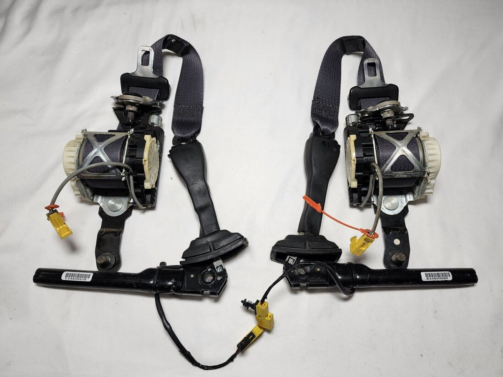 09-12 Chevy Impala Driver & Passenger Front Seat Belts Retractor Assembly Black