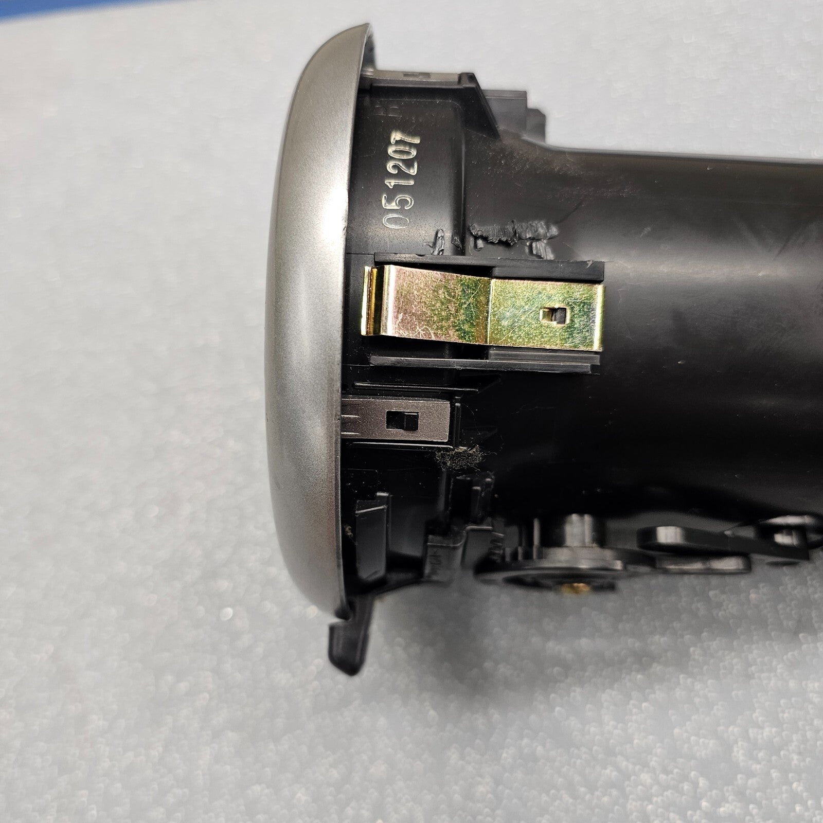 🔥03-06 HONDA ELEMENT PASSENGER SIDE FRONT DASH A/C AIR VENT OEM