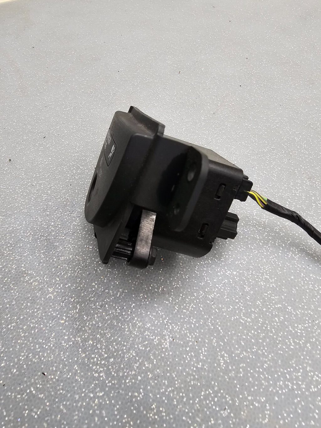 🔥02-05 DODGE RAM Dash Center Passenger ARBAG Push Button Switch Turn Signal SW8