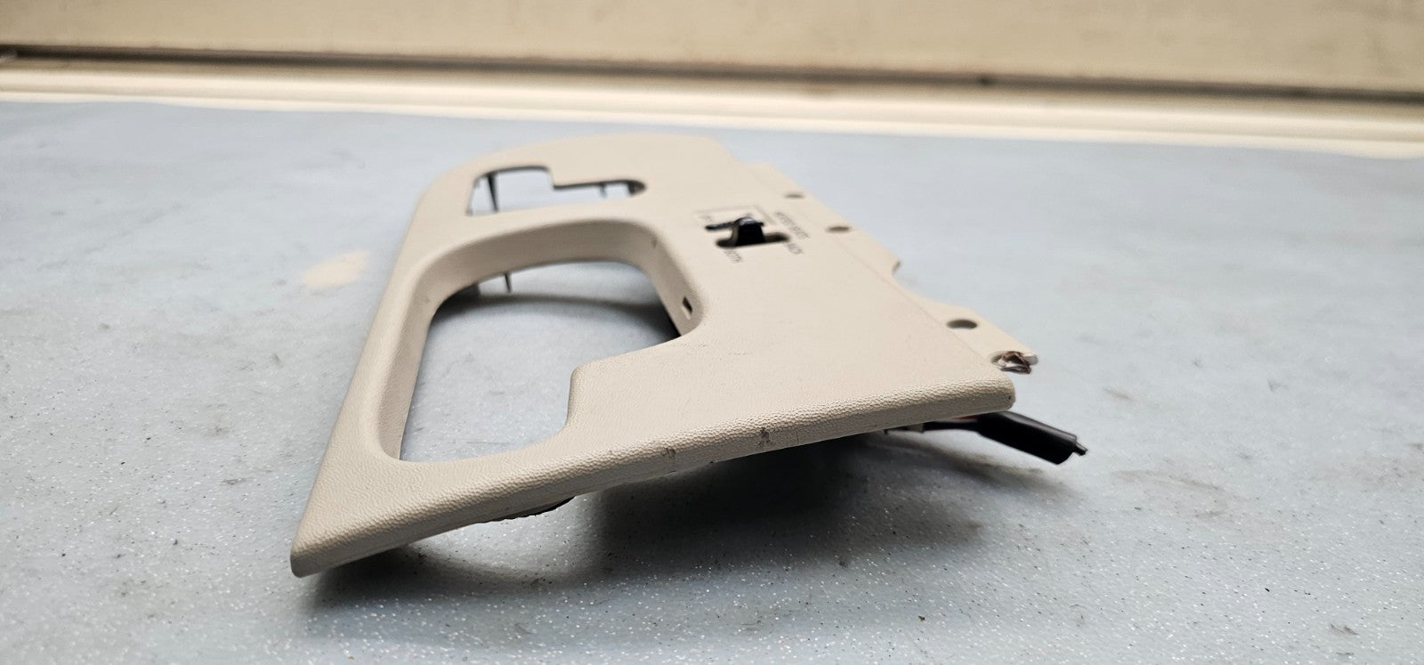 🔥1998-2002 LINCOLN TOWN CAR RIGHT POWER SEAT CONTROL TRIM BEZEL OEM TAN