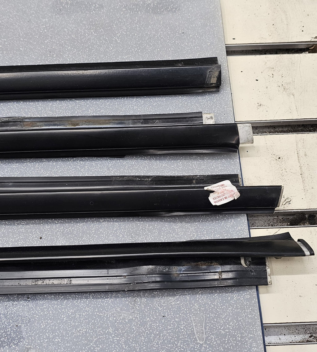 🔥03-07 SATURN ION 4-DOOR OUTSIDE WINDOW BELT TRIM MOLDINGS OEM GM