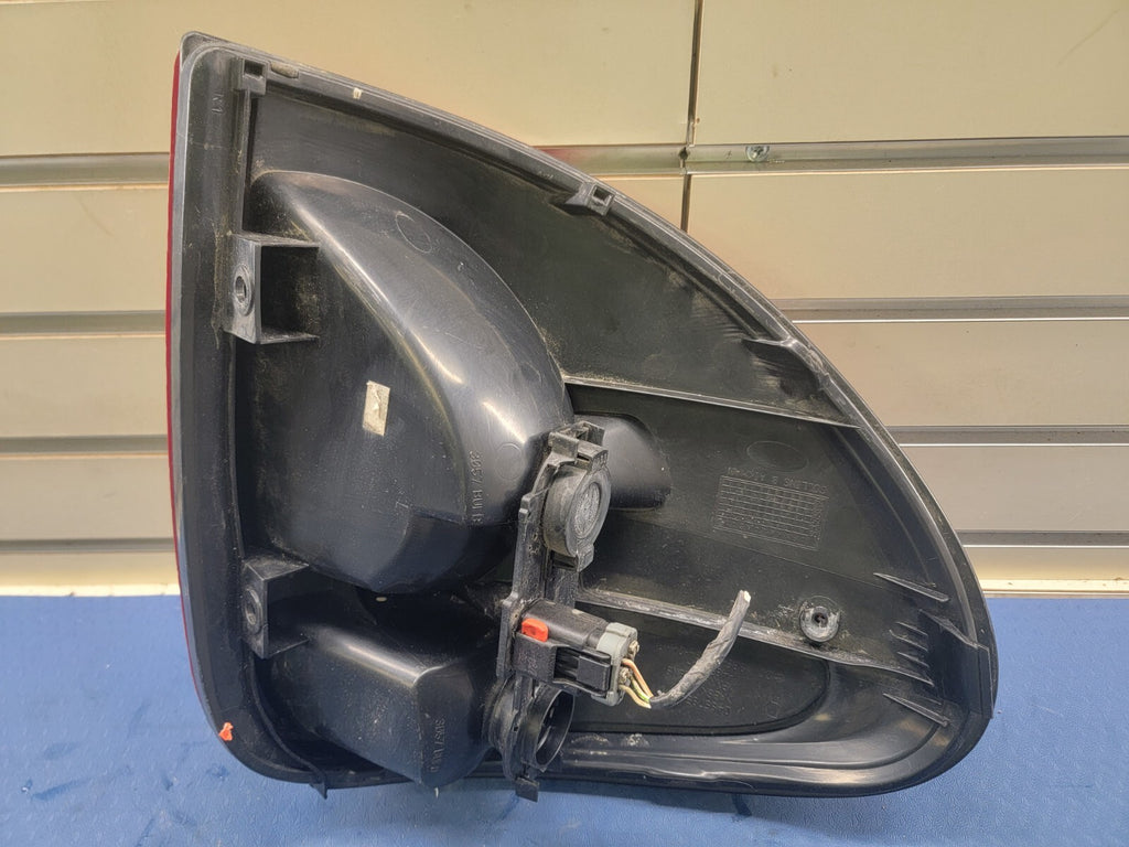 🔥2004-2007 Dodge Caravan RIGHT Tail Light Fits  OEM