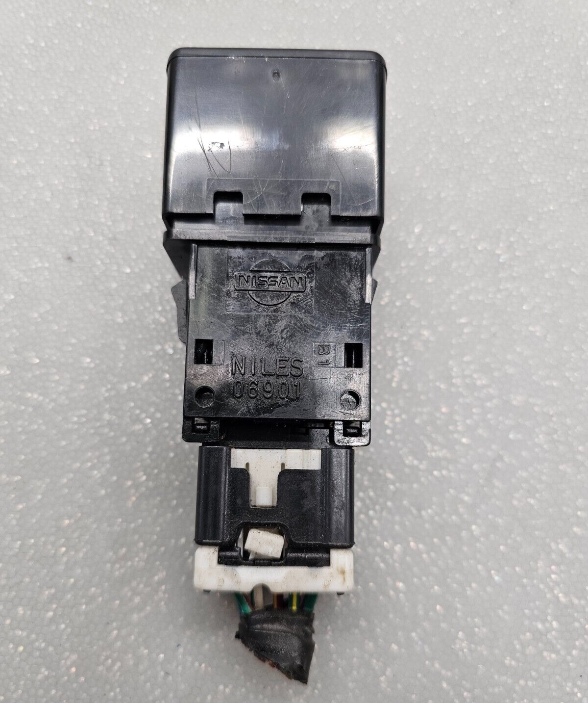 🔥02-04 Nissan Xterra Frontier hazard emergency light switch Niles