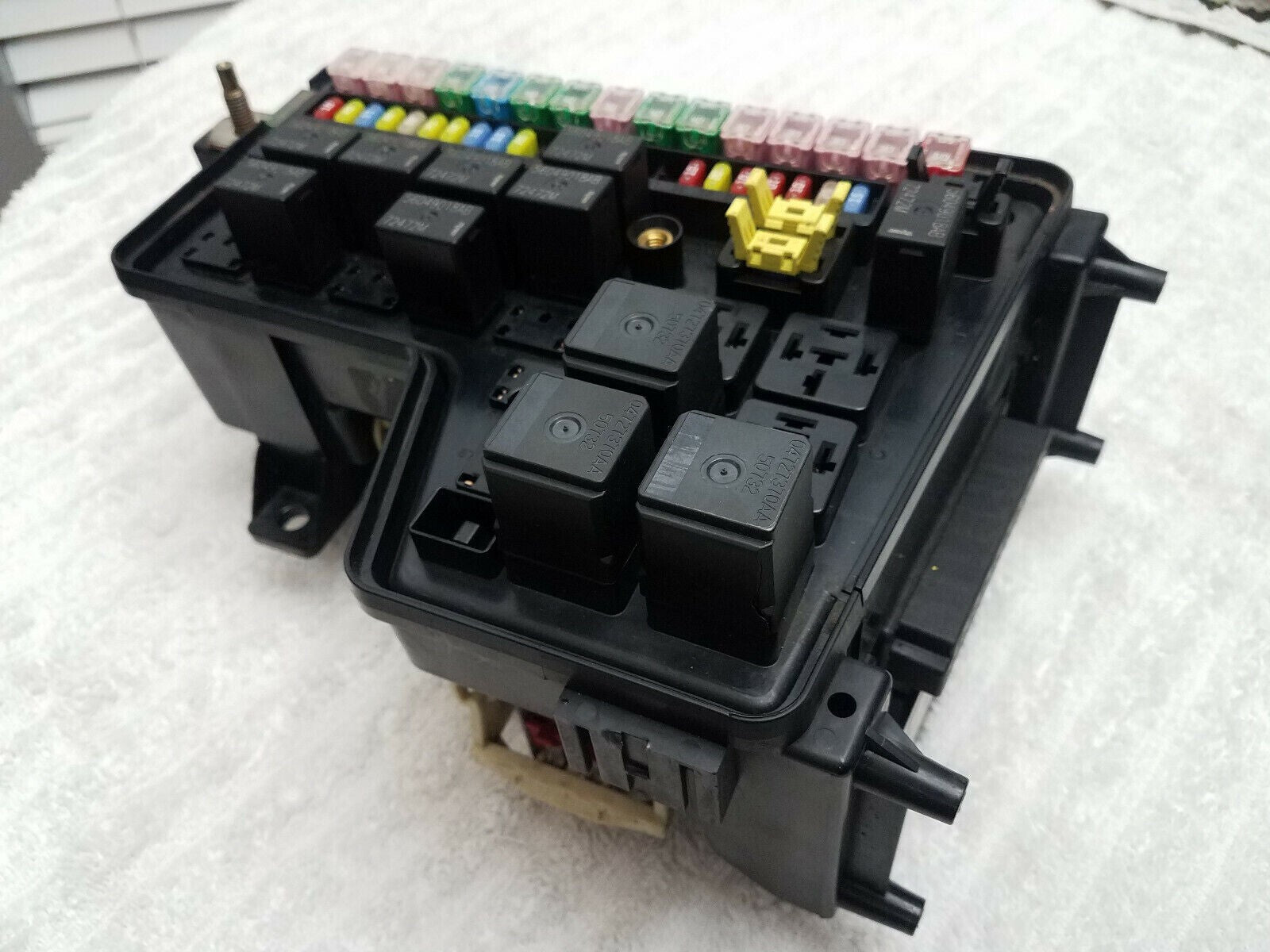 🔥02-05 DODGE RAM 1500 2500 UNDER HOOD GAS FUSE BOX RELAY PANEL POWER