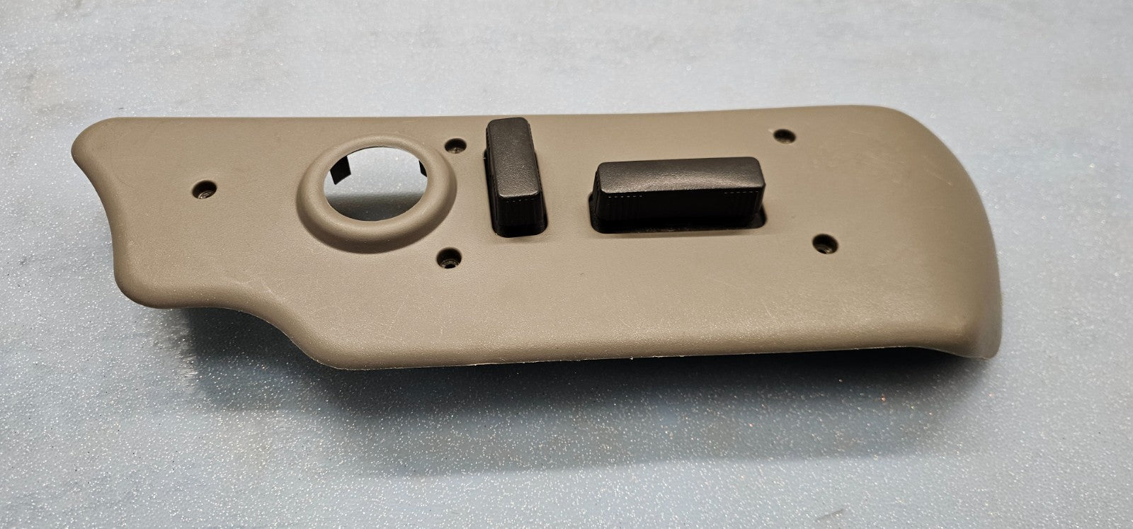 🔥03-06 SILVERADO SIERRA Front RIGHT PASSENGER Seat Adjuster Heat SWITCH Tan