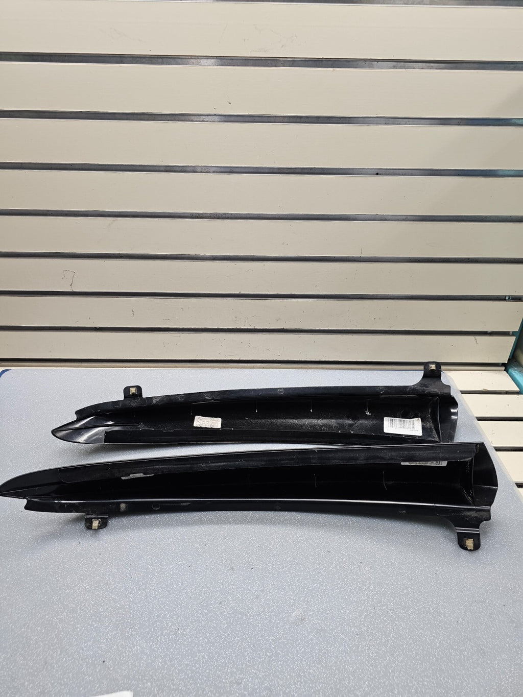 🔥02-09 ENVOY REAR LEFT/RIGHT D-PILLAR EXTERIOR HATCH TRIM MOLDING SET OEM