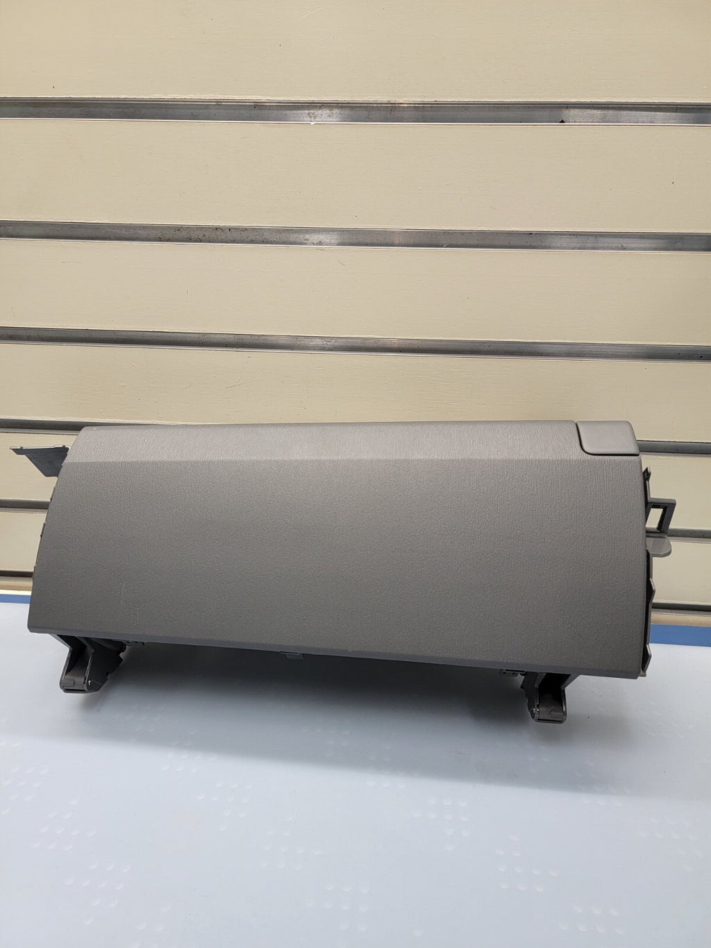 🔥2010-2015 TOYOTA PRIUS FRONT RIGHT PASSENGER GLOVE BOX COMPARTMENT OEM GRAY
