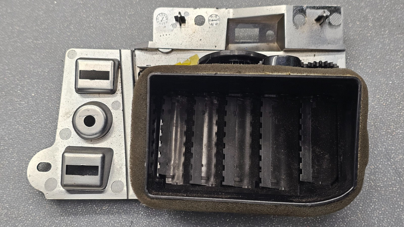 🔥09-12 LINCOLN MKS DASH RIGHT PASSENGER AIR VENT A/C AC HEATER PANEL SILVER