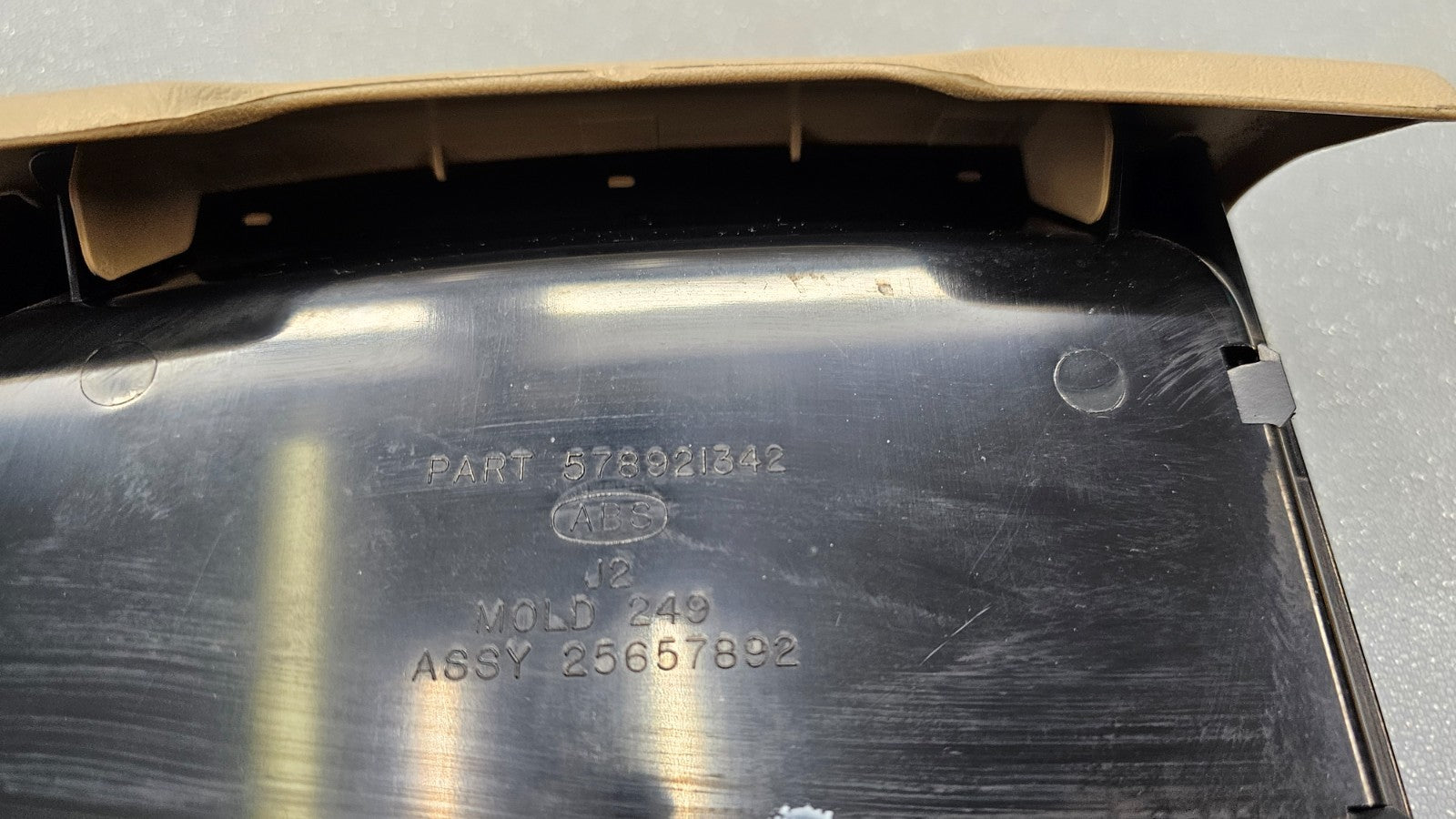 🔥00-05 BUICK LESABRE Front Dash Storage Cubby Assembly