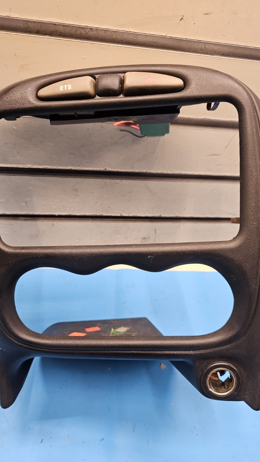 🔥99-05 Pontiac Grand Am Center Dash Radio Climate Bezel Trim Genuine Black OEM
