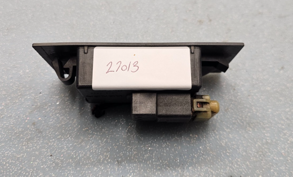 🔥2005-2007 Honda Odyssey license plate light Assembly OEM C102 BLACK