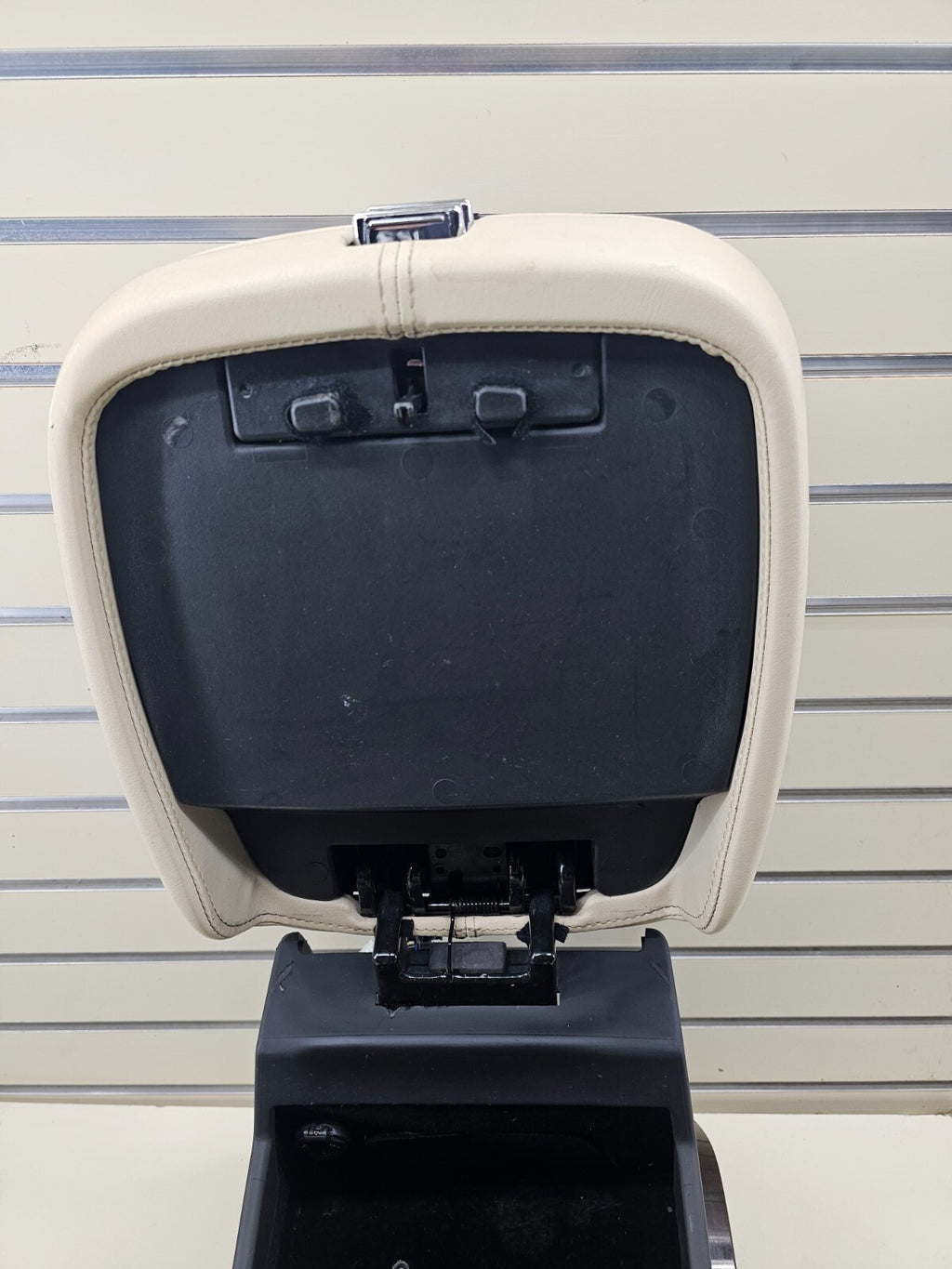 🔥07-08 CADILLAC ESCALADE ESV CENTER FLOOR CONSOLE ARM REST PANEL LIGHT TAN OEM