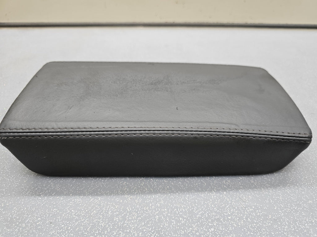 04-08 Acura TSX Center Console Lid Arm Rest Top Pad Cover Assembly Leather Black