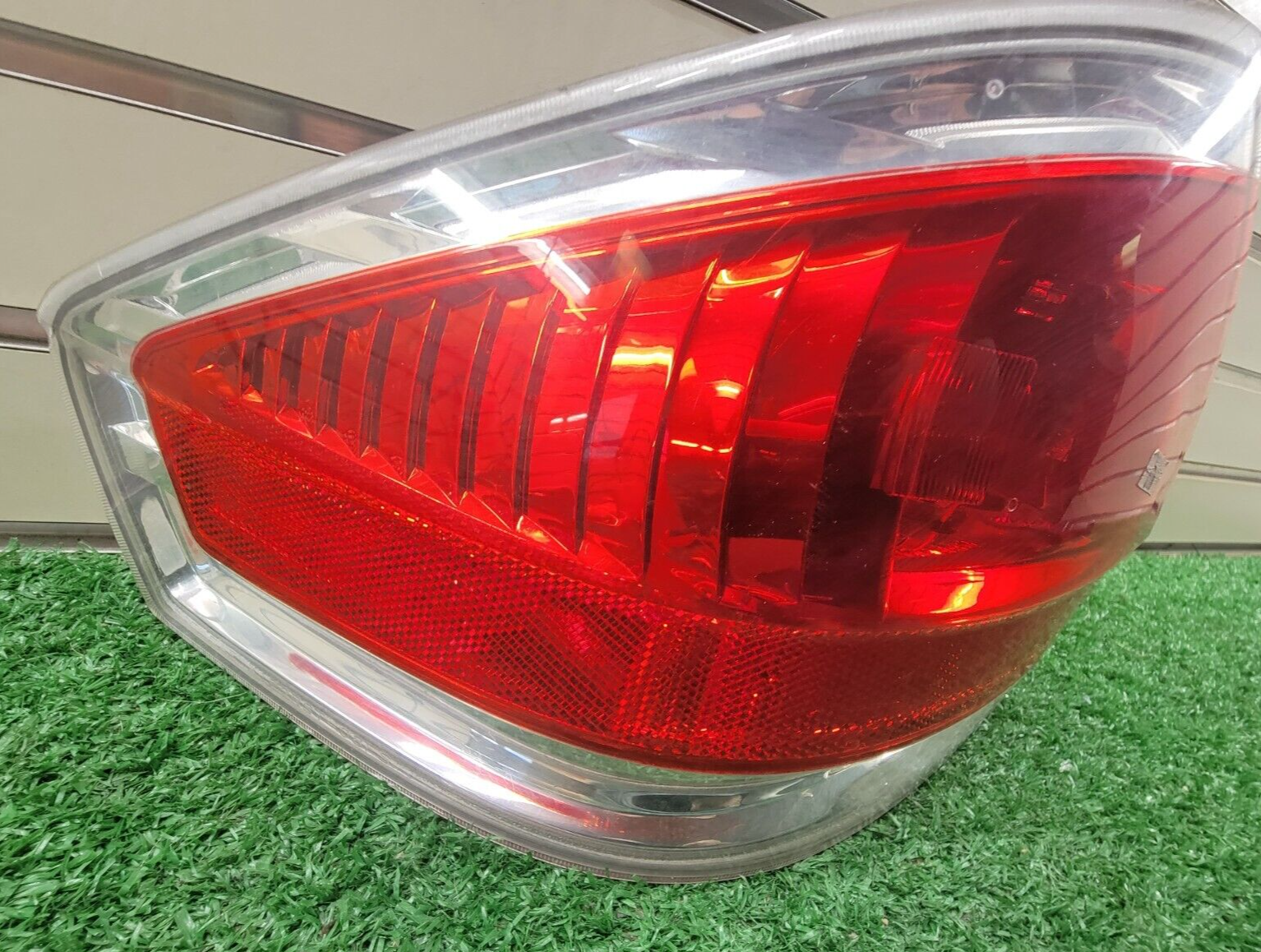 🔥08-11 Ford Focus Sedan Left Driver Side Tail Light Lamp Assembly Chrome OEM